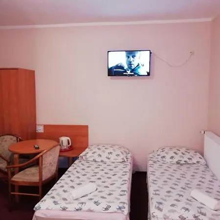 Zajazd Walbrzych מלון דירות ואלבריץ'