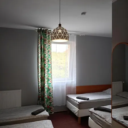 מלון דירות Zajazd Walbrzych 3*