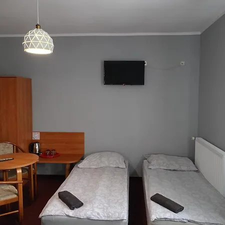 Zajazd Walbrzych 公寓式酒店 3*