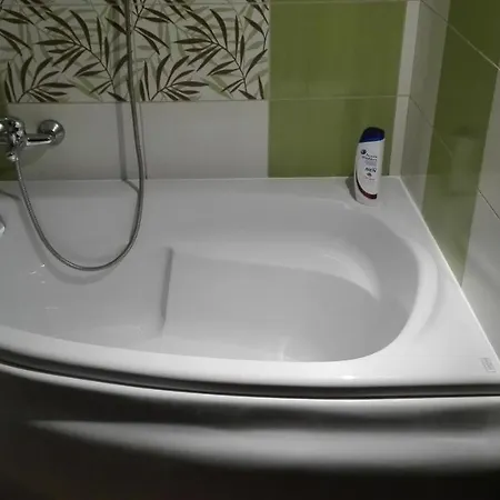 מלון דירות Zajazd Walbrzych ואלבריץ'